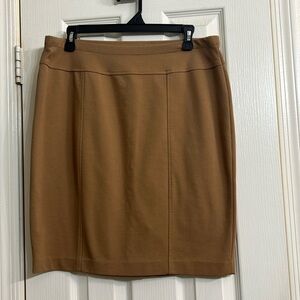 Ellen Tracy women’s Camel skirt